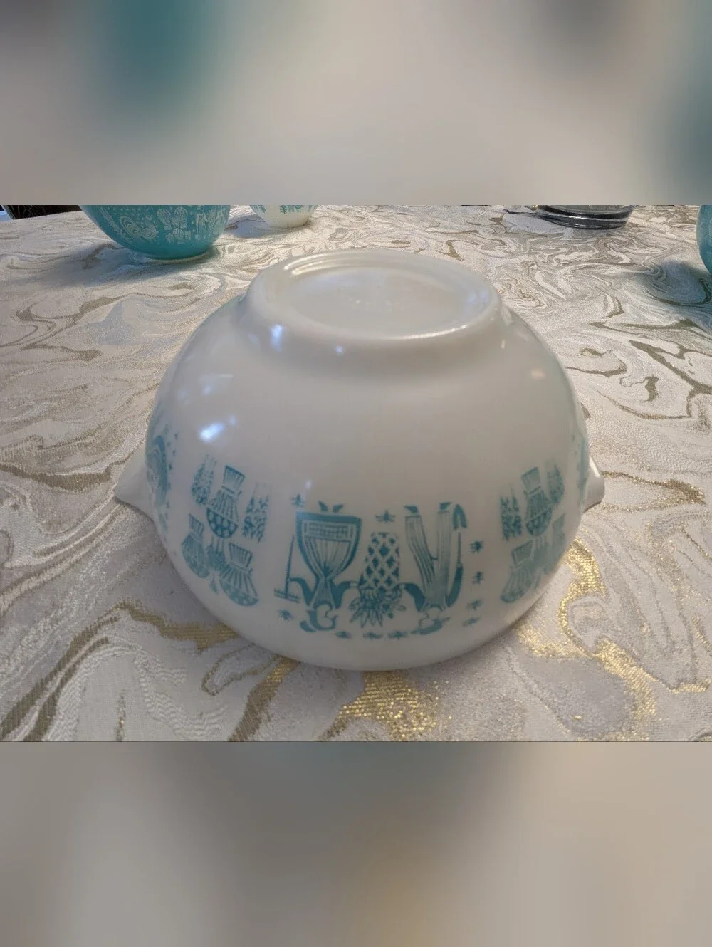 Vintage Pyrex Butterprint Amish Cinderella Mixing Bowl Set — Turquoise & White